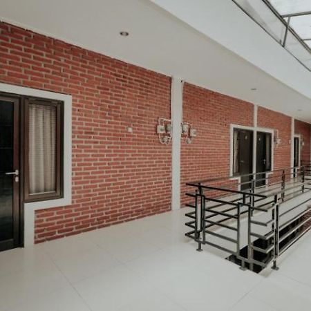 D'Paragon Cerry Kejayan Esterno foto